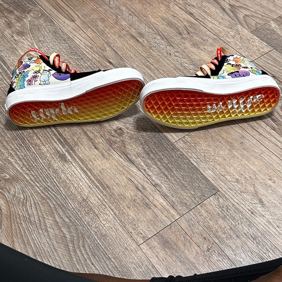 🤍Vans X Cultivate Care Sk8 Hi Kid’s 3 - Picture 5 of 5